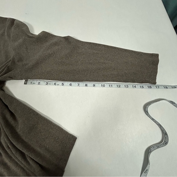 2 for$15 Chico's Taupe Long Sleeve Top Chicos size 3 (XL) - Picture 9 of 11